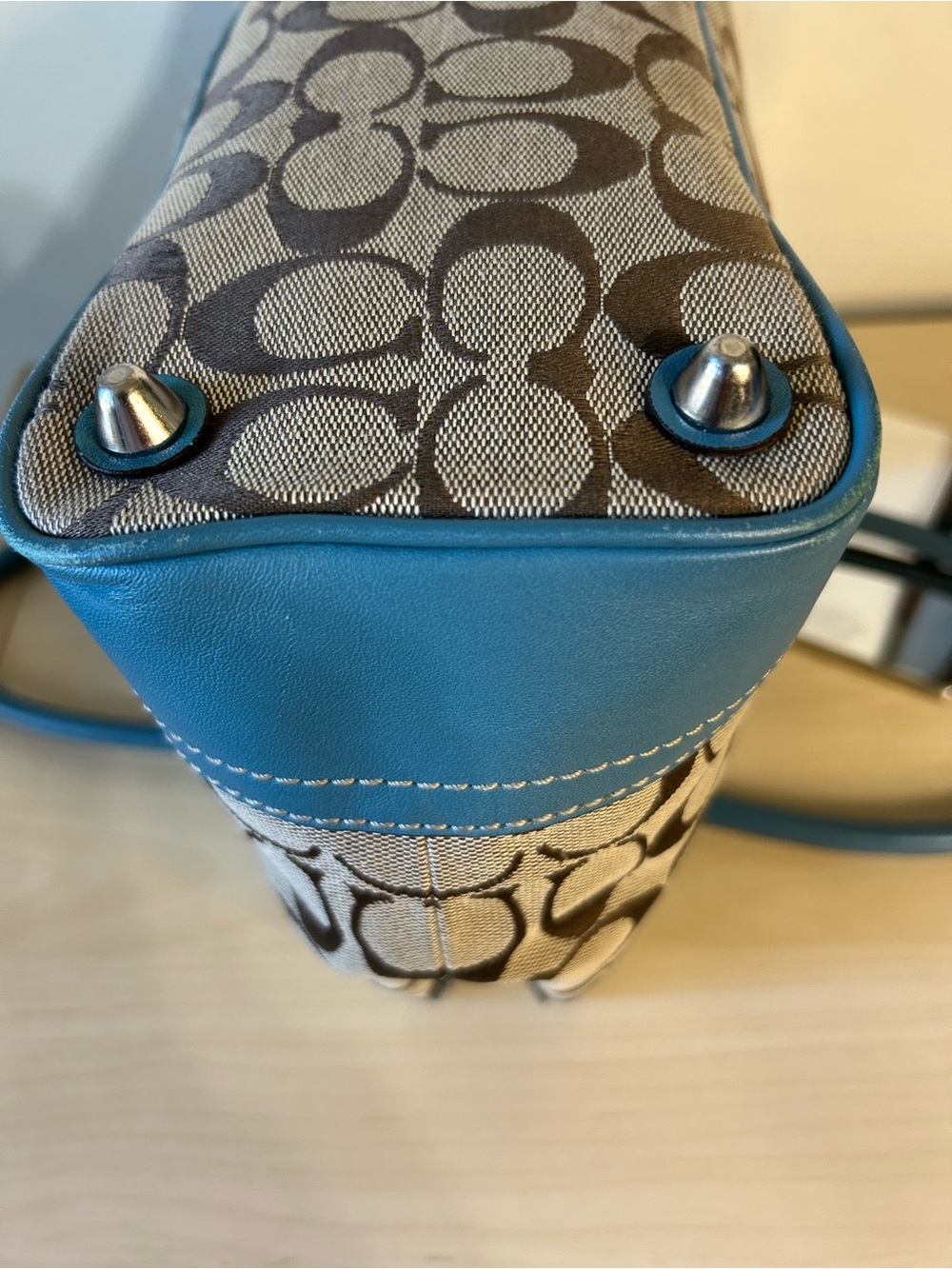 Coach Hamptons Signature EW Gallery Crossbody Tote - Picture 7 of 9
